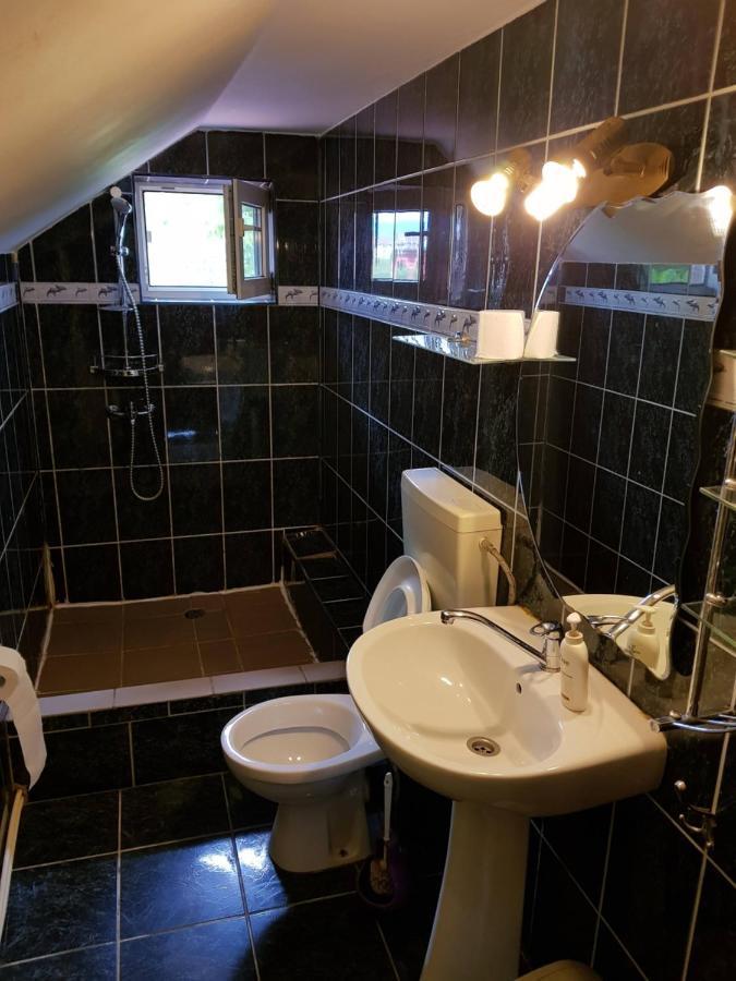 דבה Hompot Accommodation מראה חיצוני תמונה