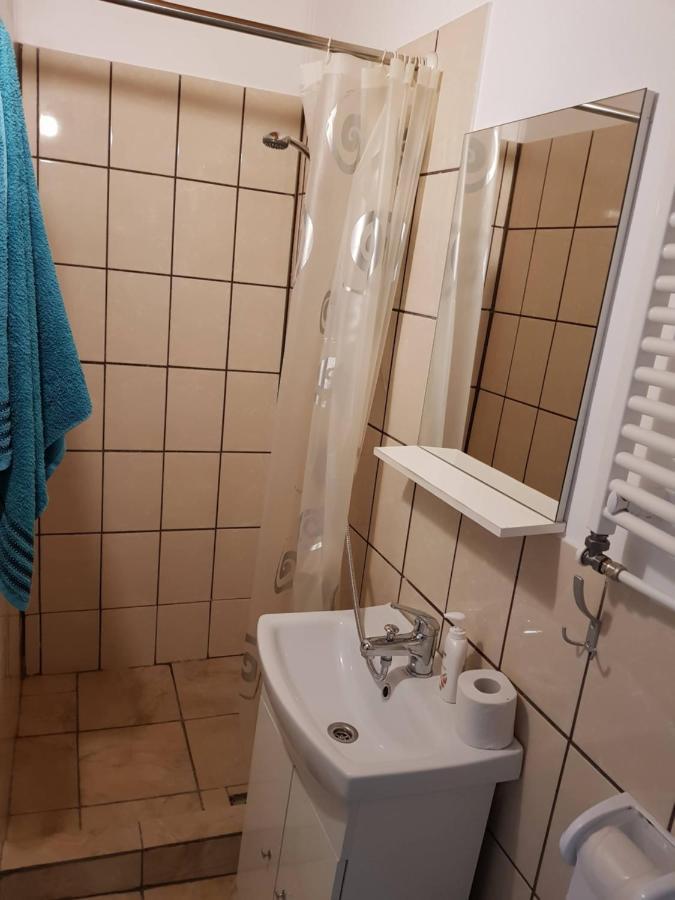 דבה Hompot Accommodation מראה חיצוני תמונה