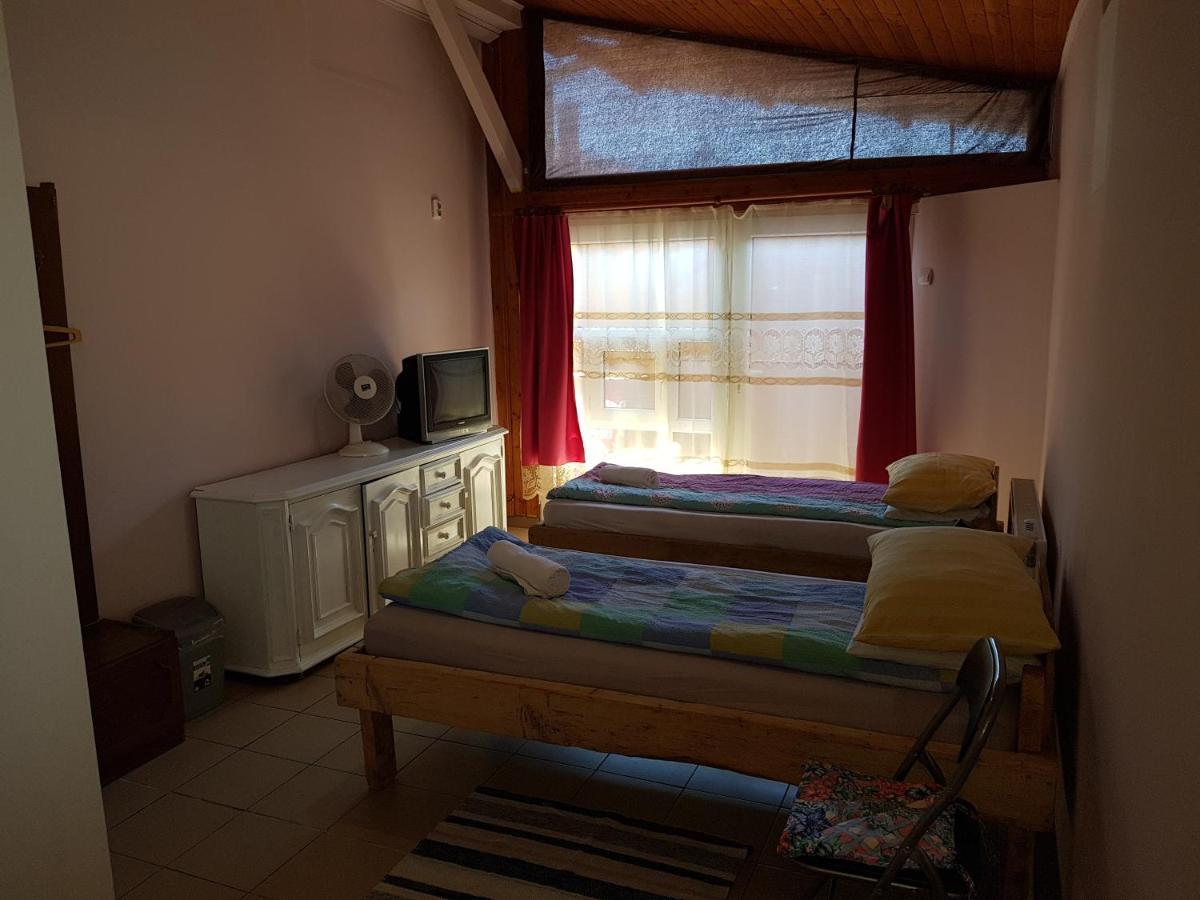 דבה Hompot Accommodation מראה חיצוני תמונה