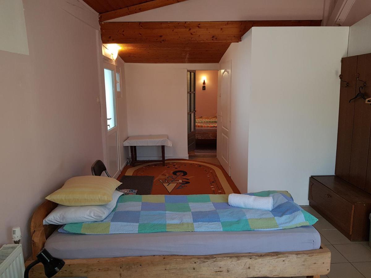 דבה Hompot Accommodation מראה חיצוני תמונה